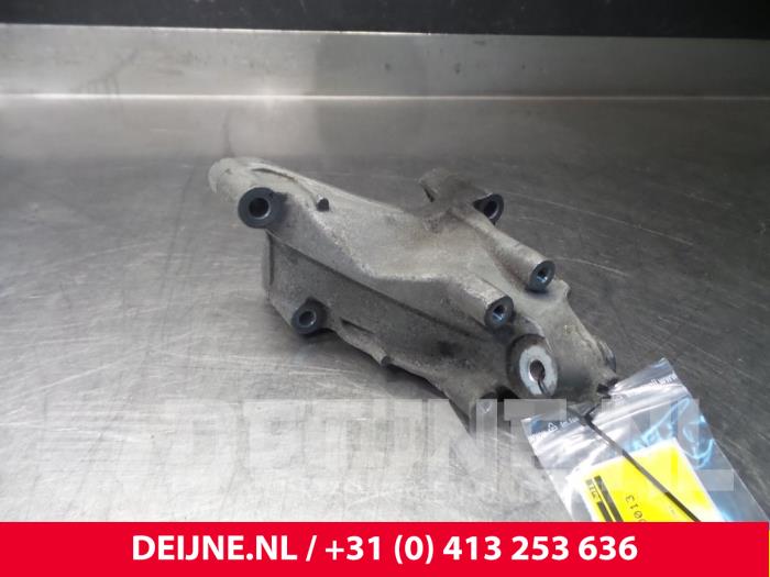 Volkswagen Crafter Motorsteun O66367
