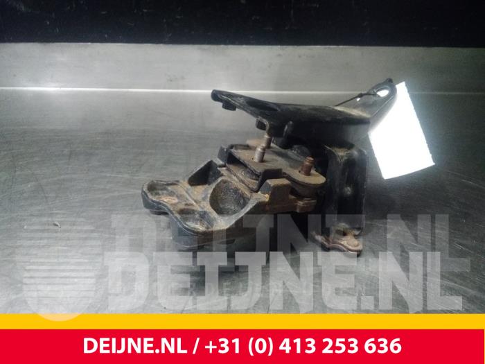 Peugeot 107 Engine mount O66378