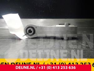 Peugeot Expert Engine mount O66384 photo 3