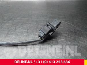 Lambda Sonde van een Volkswagen Transporter T6 2.0 TDI DRF 2015