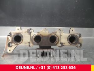 Ford Fiesta Abgaskrümmer O67130 foto 3