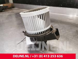 Ford KA Heizung Belüftungsmotor O67199 foto 2