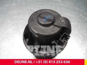 Ford Focus Kachel Ventilatiemotor O67206 foto 2