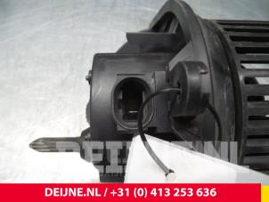 Mercedes Sprinter Kachel Ventilatiemotor O67216 foto 4