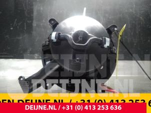 Mercedes Vito Heating and ventilation fan motor O67235 photo 3