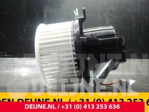 Mercedes Vito Heating and ventilation fan motor O67235 photo 2