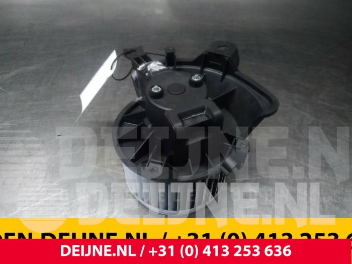 Opel Combo Kachel Ventilatiemotor O67254