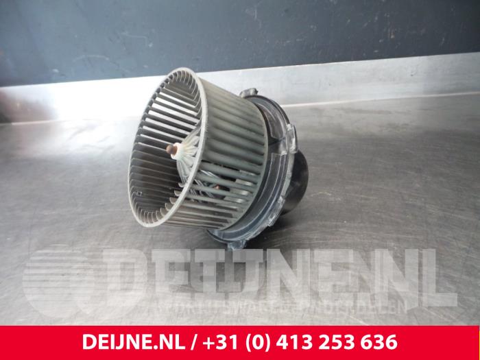 Volkswagen Crafter Heizung Belüftungsmotor O67270