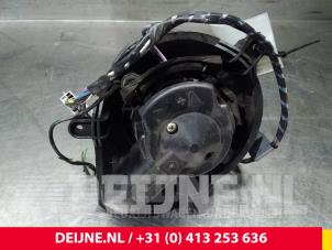 Nissan Interstar Heizung Belüftungsmotor O67354 foto 2