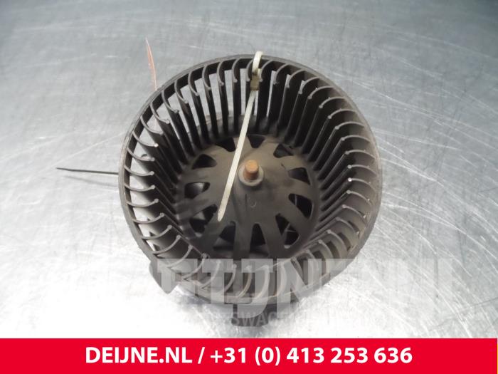 Peugeot 206 Heating and ventilation fan motor O67403