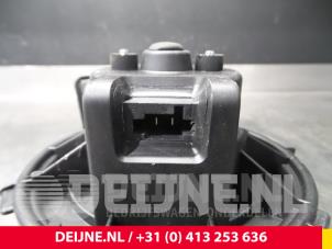 Peugeot Boxer Heating and ventilation fan motor O67417 photo 3