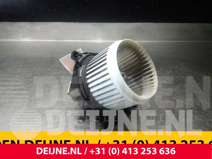 Peugeot Expert Heizung Belüftungsmotor O67418