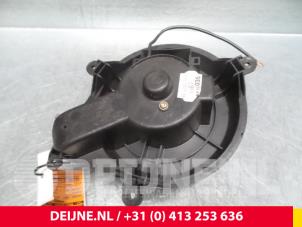 Renault Laguna Heating and ventilation fan motor O67442 photo 2