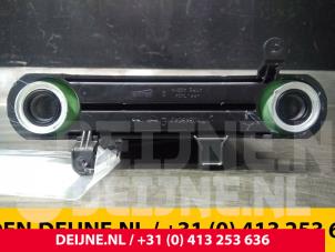 Mercedes C-Klasse Heating radiator O67455 photo 2