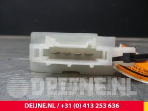 Volkswagen Caddy Heater resistor O67565 photo 2