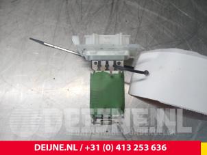 Peugeot 207 Heizung Widerstand O67625 foto 2