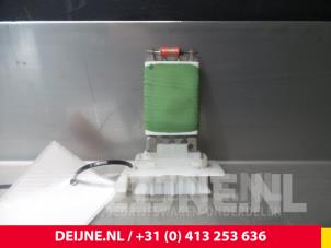 Peugeot 107 Heater resistor O67626 photo 2