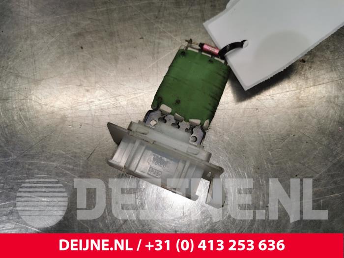 Peugeot 107 Heater resistor O67627