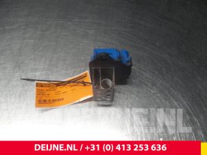 Peugeot Partner Heater resistor O67636 photo 2