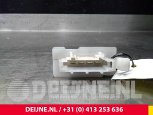 Renault Master Heizung Widerstand O67650 foto 3