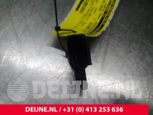 Volkswagen Transporter Roetfilter sensor O67971 foto 2