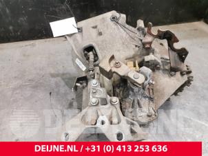 Ford Transit Versnellingsbak O68263 foto 4