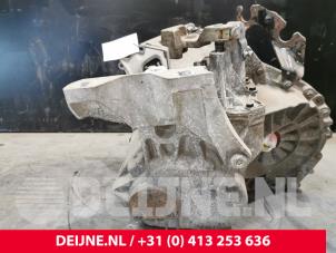 Ford Transit Versnellingsbak O68263 foto 3