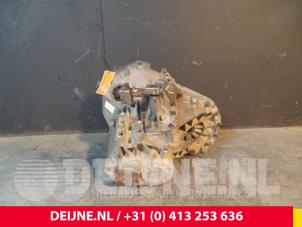 Ford Transit Versnellingsbak O68283 foto 3