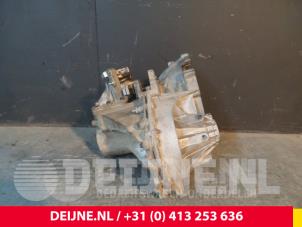 Ford Transit Versnellingsbak O68283 foto 2