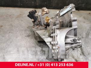 Ford Transit Versnellingsbak O68284 foto 2