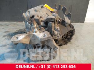 Ford Transit Versnellingsbak O68289 foto 3