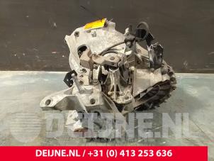Ford Transit Versnellingsbak O68310 foto 3