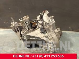 Ford Transit Versnellingsbak O68310 foto 4