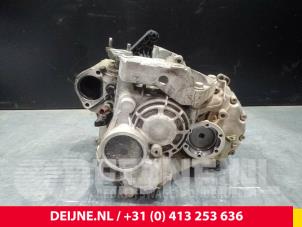 Volkswagen Caddy Getriebe O68628 foto 3
