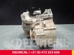 Volkswagen Caddy Getriebe O68628 foto 2