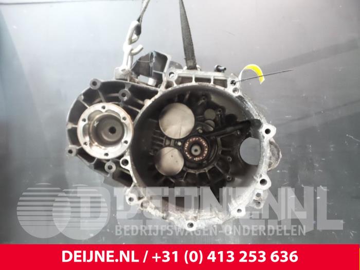 Volkswagen Caddy Versnellingsbak O68669