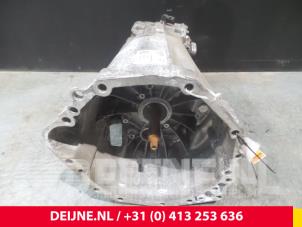 Volkswagen Crafter Gearbox O68706 photo 2