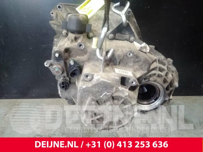 Nissan Interstar Getriebe O68832