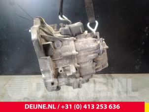 Nissan Interstar Getriebe O68832 foto 4