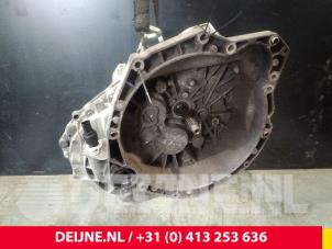Nissan Interstar Getriebe O68832 foto 3