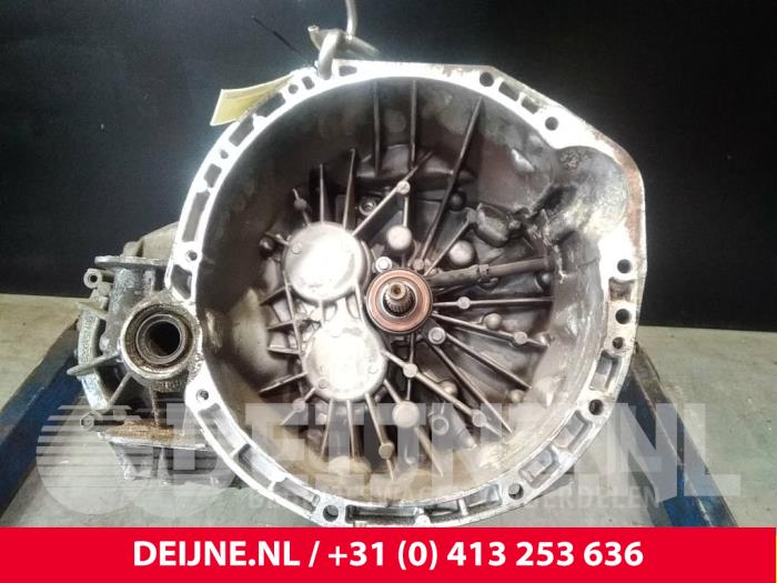 Gebruikte Automaatbak Nissan Primastar 2.0 16V Prijs € 302,50 Inclusief btw aangeboden door van Deijne Onderdelen Uden B.V.