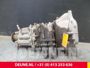 Iveco New Daily Versnellingsbak O68850 foto 3