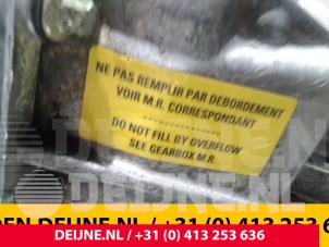 Renault Trafic Versnellingsbak O69068 foto 3