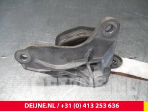 Volkswagen Transporter Gearbox mount O69169 photo 2