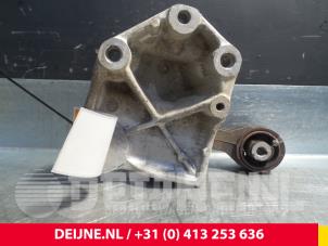 Citroen Jumpy Gearbox mount O69173 photo 2