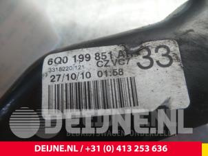 Seat Ibiza Getriebe Halterung O69176 foto 3