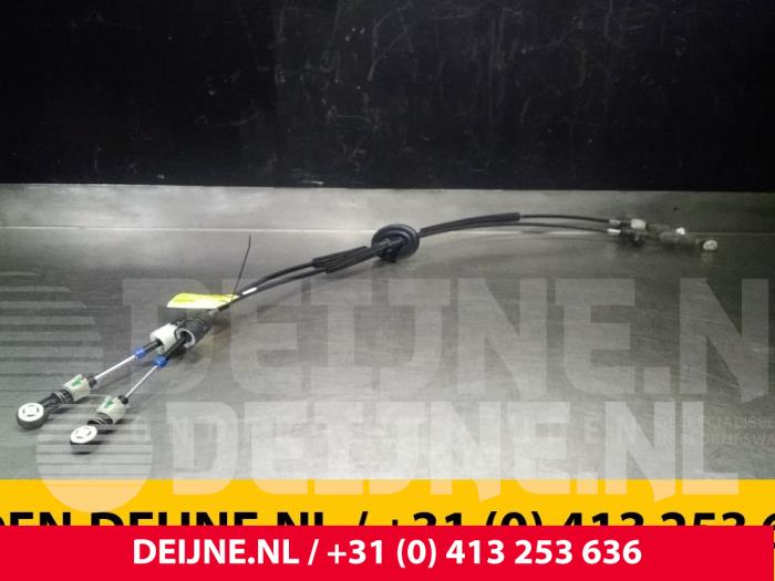 Gebruikte Schakelkabel Versnellingsbak Mercedes Sprinter 3,5t (907.6/910.6) 311 CDI 2.1 D FWD Prijs € 90,75 Inclusief btw aangeboden door van Deijne Onderdelen Uden B.V.