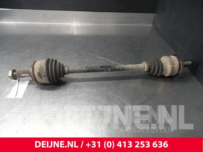 Mercedes Vito Aandrijfas links-achter O69647