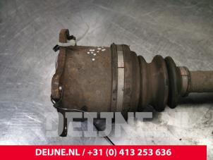 Toyota Hiace Aandrijfas links-achter O69682 foto 3