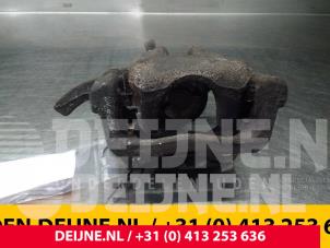 Mercedes Citan Remklauw (Tang) links-achter O70151 foto 3